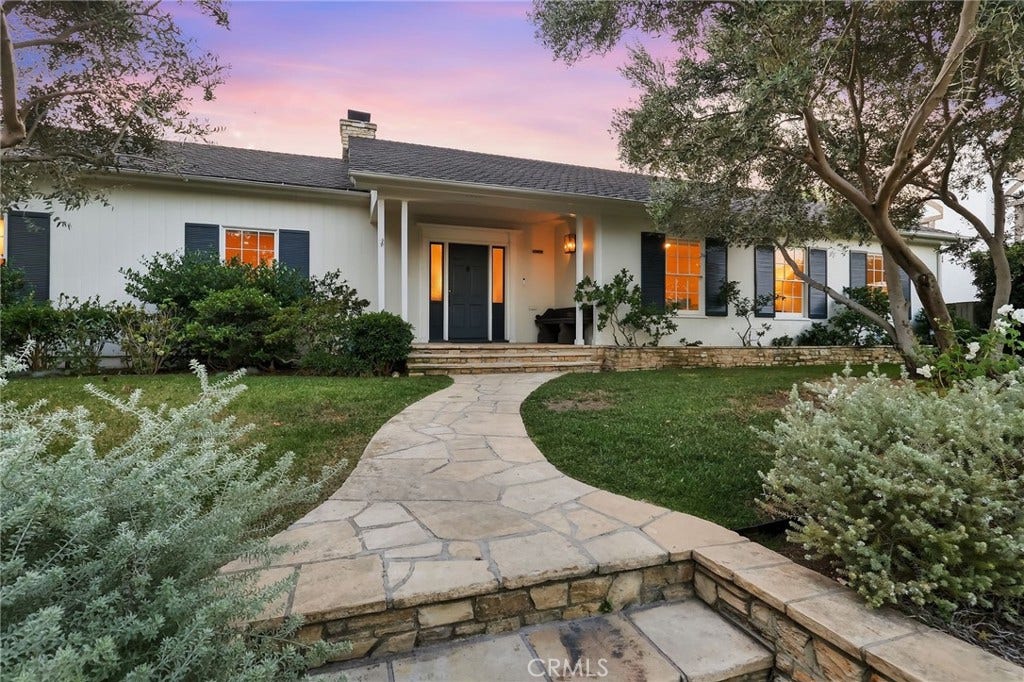 4455 California Avenue, Long Beach, CA 90807 4455 California Avenue, Long Beach, CA 90807