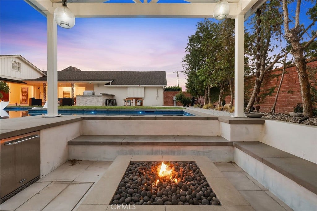 4455 California Avenue, Long Beach, CA 90807 4455 California Avenue, Long Beach, CA 90807