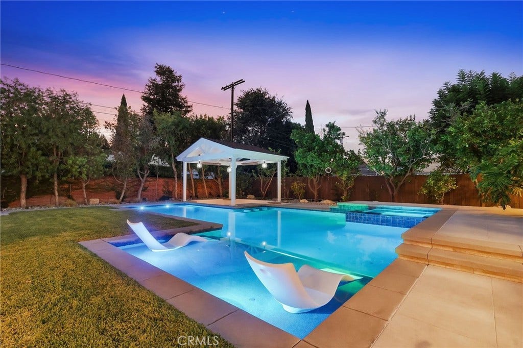 4455 California Avenue, Long Beach, CA 90807 4455 California Avenue, Long Beach, CA 90807