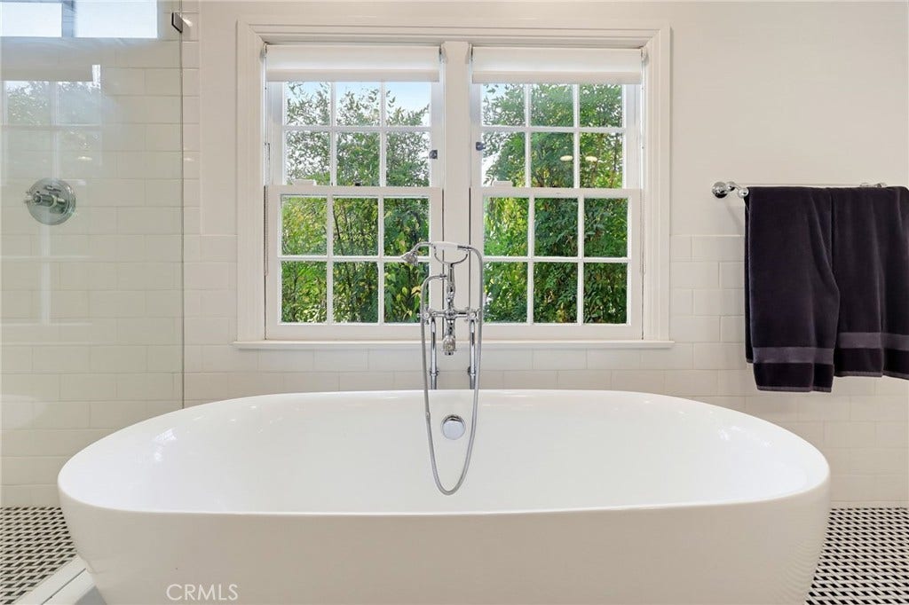 4455 California Avenue, Long Beach, CA 90807 4455 California Avenue, Long Beach, CA 90807
