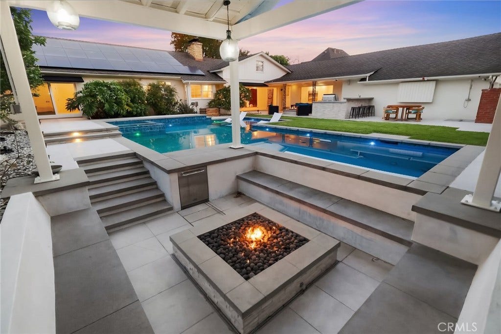 4455 California Avenue, Long Beach, CA 90807 4455 California Avenue, Long Beach, CA 90807