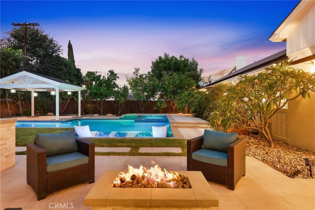 4455 California Avenue, Long Beach, CA 90807 4455 California Avenue, Long Beach, CA 90807