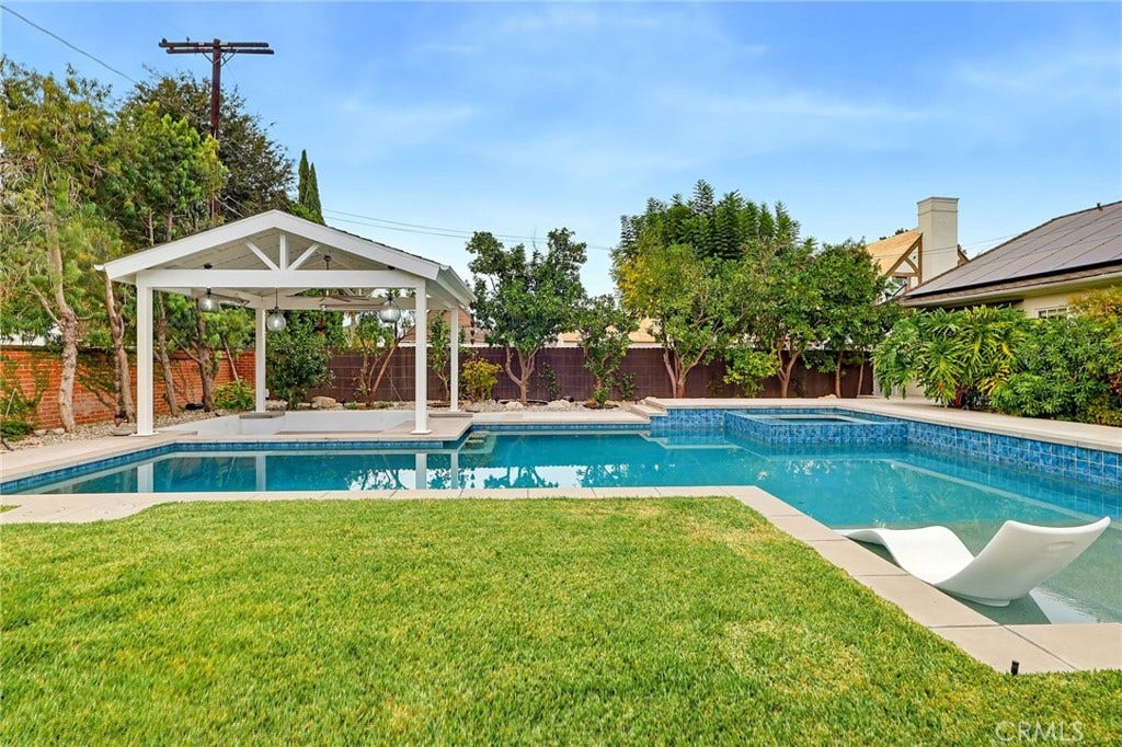 4455 California Avenue, Long Beach, CA 90807 4455 California Avenue, Long Beach, CA 90807