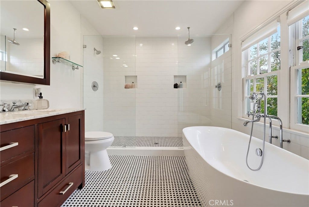 4455 California Avenue, Long Beach, CA 90807 4455 California Avenue, Long Beach, CA 90807