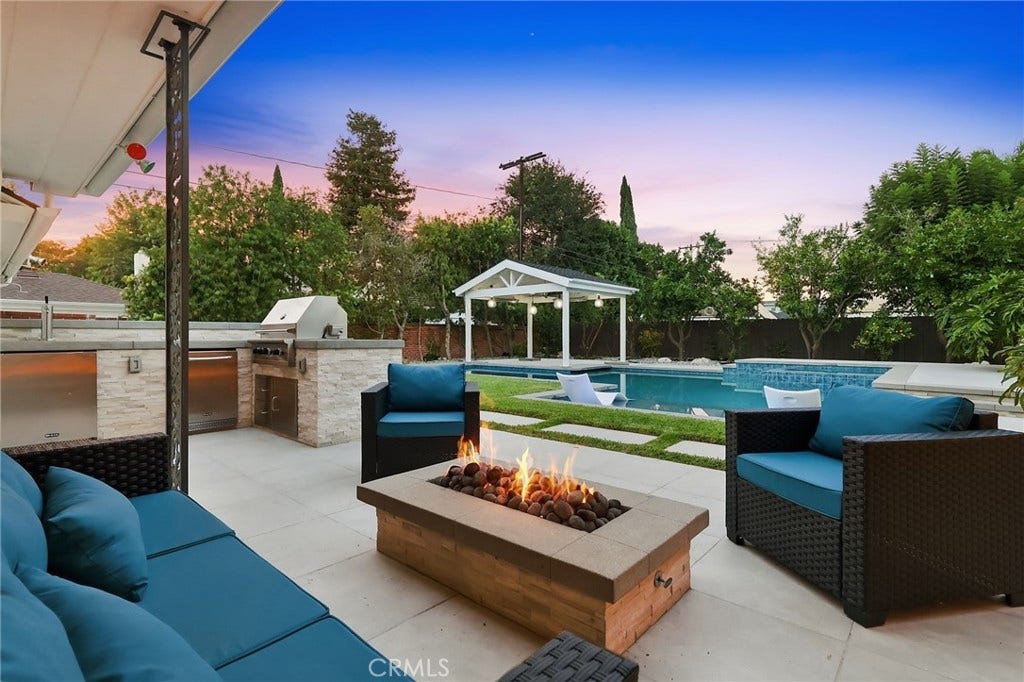 4455 California Avenue, Long Beach, CA 90807 4455 California Avenue, Long Beach, CA 90807