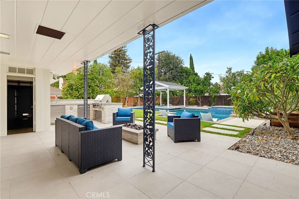 4455 California Avenue, Long Beach, CA 90807 4455 California Avenue, Long Beach, CA 90807