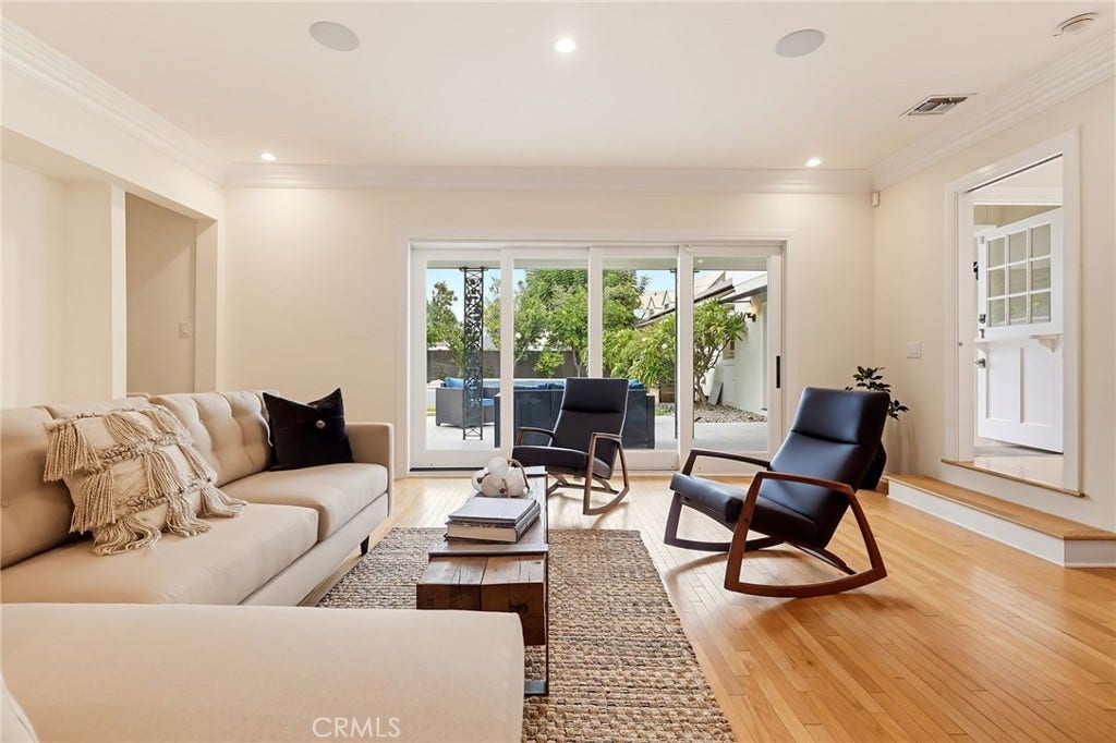 4455 California Avenue, Long Beach, CA 90807 4455 California Avenue, Long Beach, CA 90807