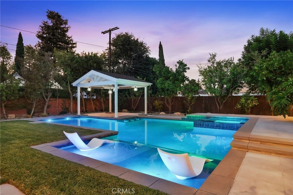 4455 California Avenue, Long Beach, CA 90807 4455 California Avenue, Long Beach, CA 90807
