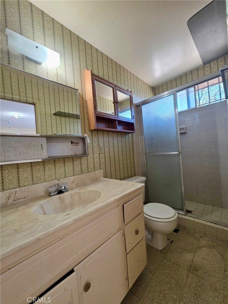 992 W Hoffer, Banning, CA 92220 992 W Hoffer, Banning, CA 92220