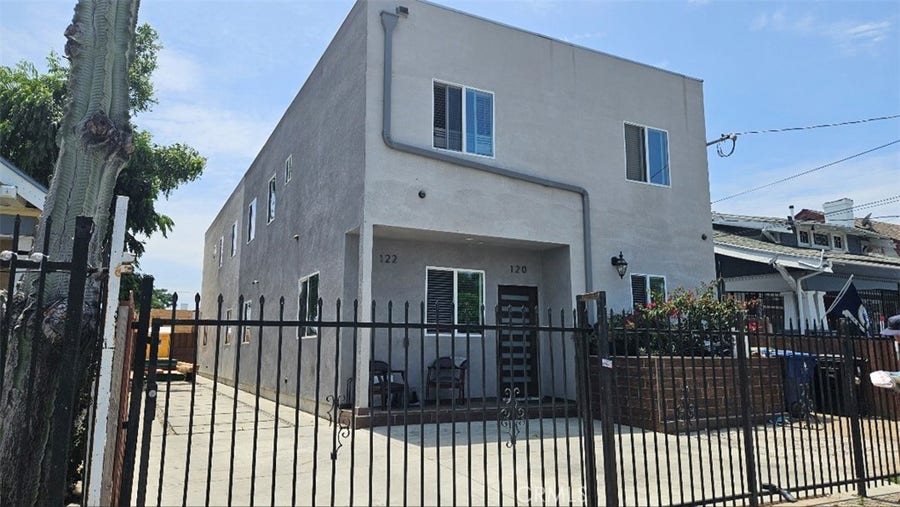 Property photo for 120 W 55th, Los Angeles, CA