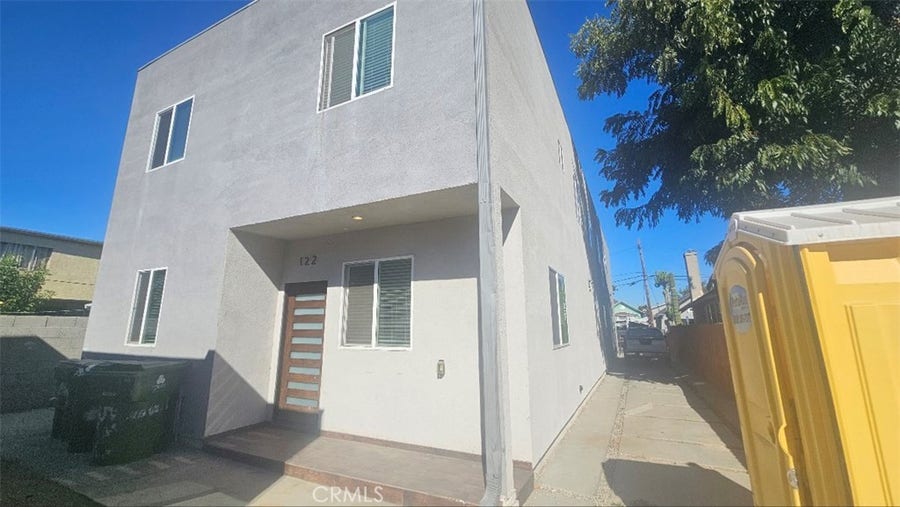 Property photo for 122 W 55th, Los Angeles, CA
