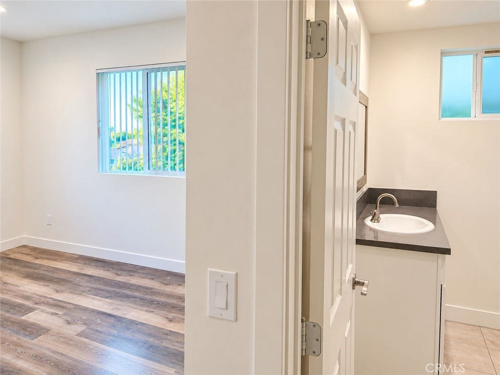 3996 La Salle Avenue, Los Angeles, CA 90062 3996 La Salle Avenue, Los Angeles, CA 90062