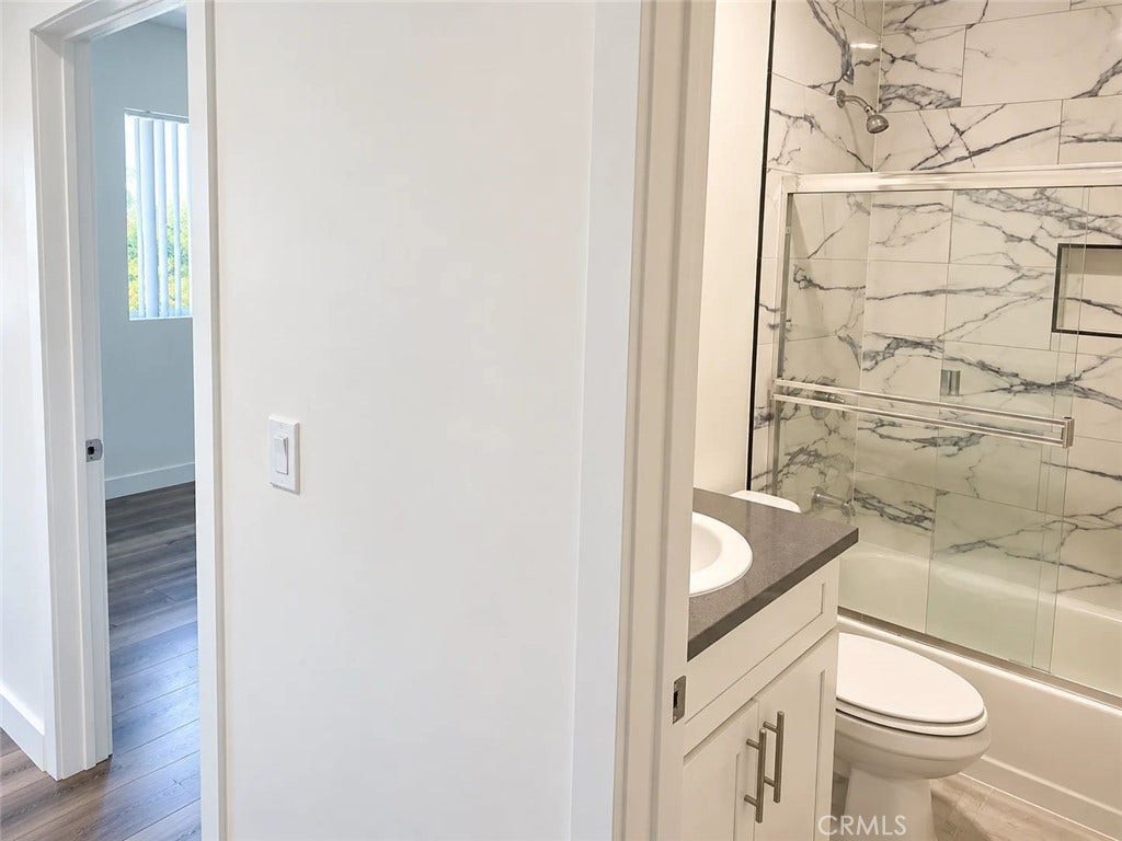3996 La Salle Avenue, Los Angeles, CA 90062 3996 La Salle Avenue, Los Angeles, CA 90062