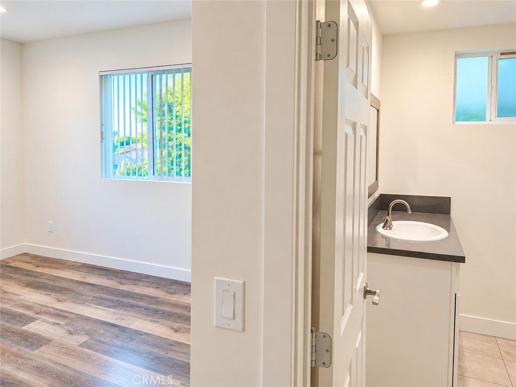 3996 La Salle Avenue, Los Angeles, CA 90062 3996 La Salle Avenue, Los Angeles, CA 90062