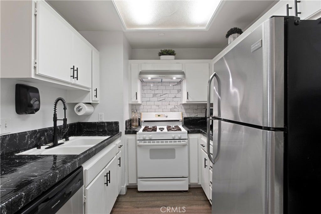12655 Glendale Circle, #E, Stanton, CA 90680 12655 Glendale Circle, #E, Stanton, CA 90680