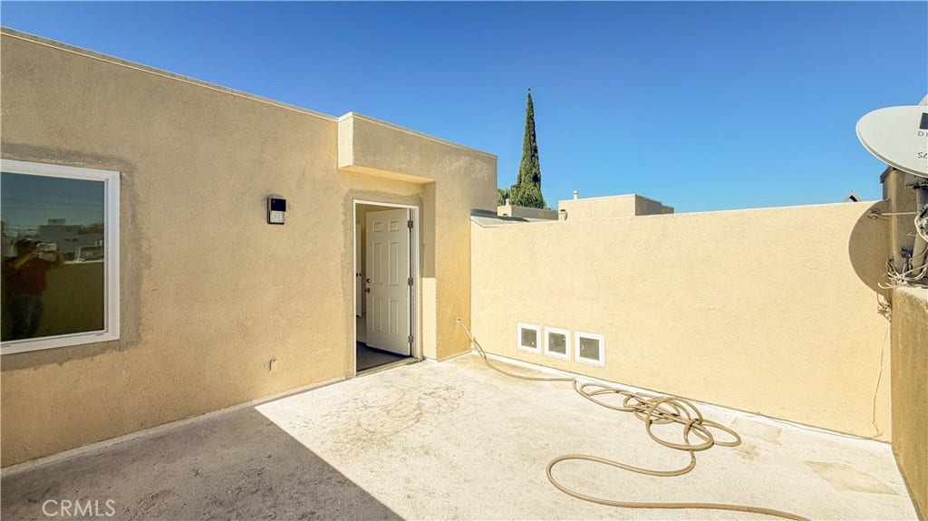 10623 Moorpark, North Hollywood, CA 91602 10623 Moorpark, North Hollywood, CA 91602