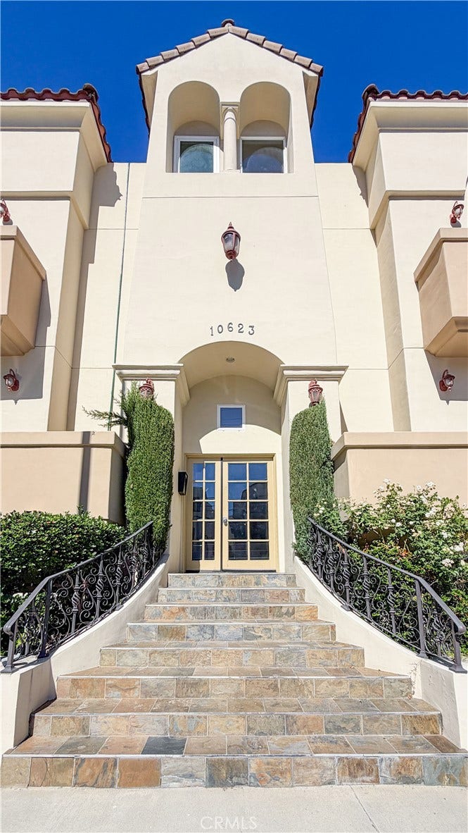 10623 Moorpark, North Hollywood, CA 91602 10623 Moorpark, North Hollywood, CA 91602