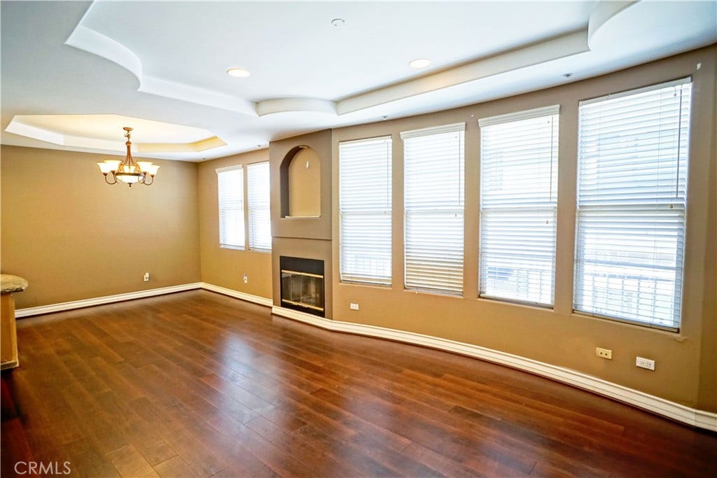 10623 Moorpark, North Hollywood, CA 91602 10623 Moorpark, North Hollywood, CA 91602