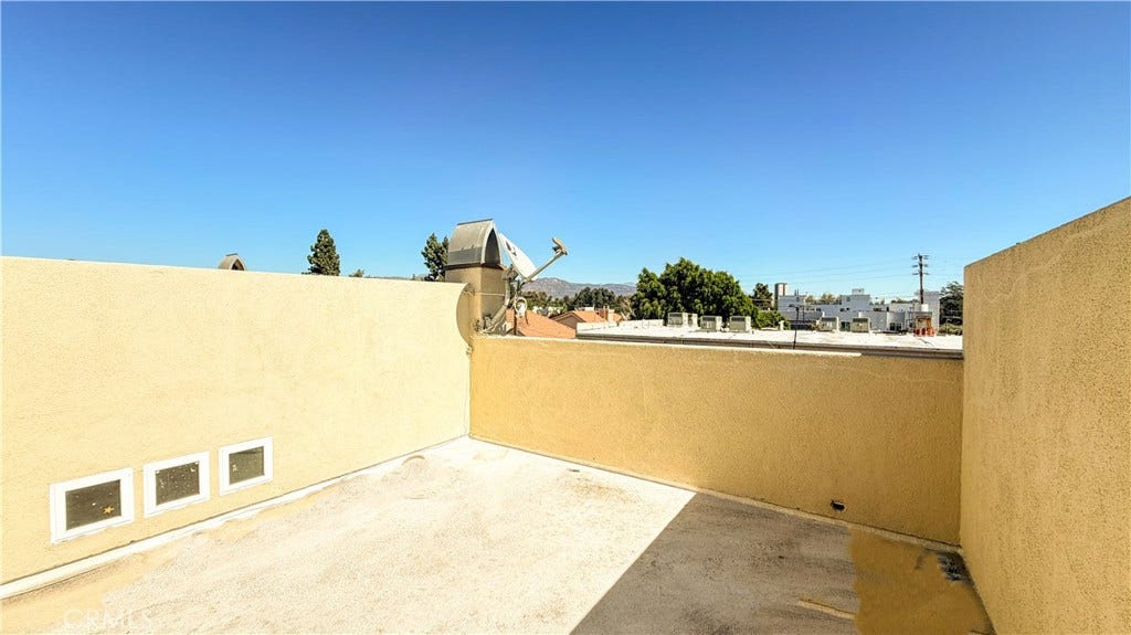 10623 Moorpark, North Hollywood, CA 91602 10623 Moorpark, North Hollywood, CA 91602