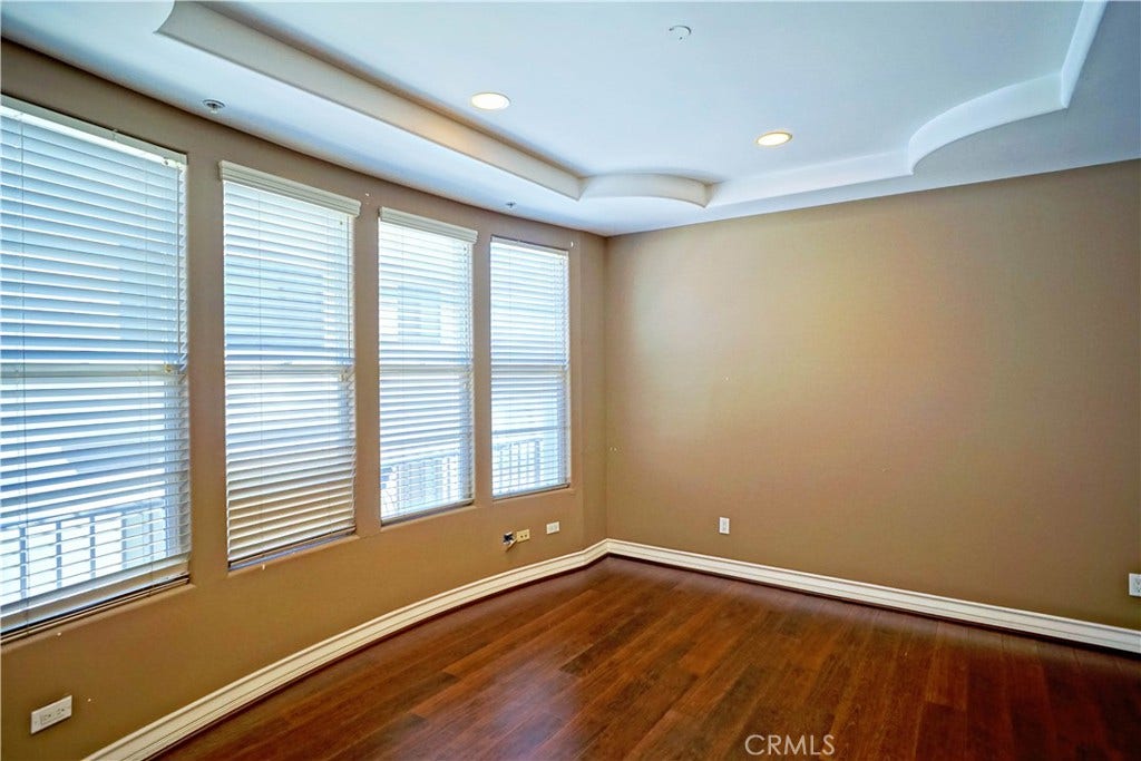 10623 Moorpark, North Hollywood, CA 91602 10623 Moorpark, North Hollywood, CA 91602