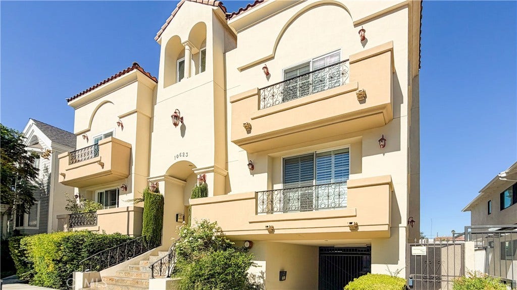 10623 Moorpark, North Hollywood, CA 91602 10623 Moorpark, North Hollywood, CA 91602