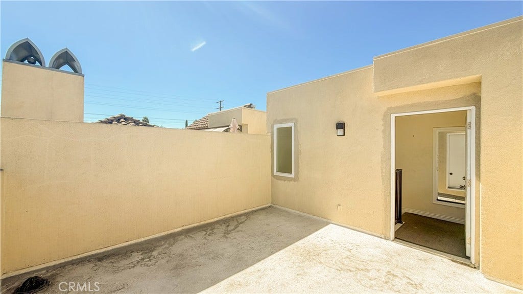 10623 Moorpark, North Hollywood, CA 91602 10623 Moorpark, North Hollywood, CA 91602