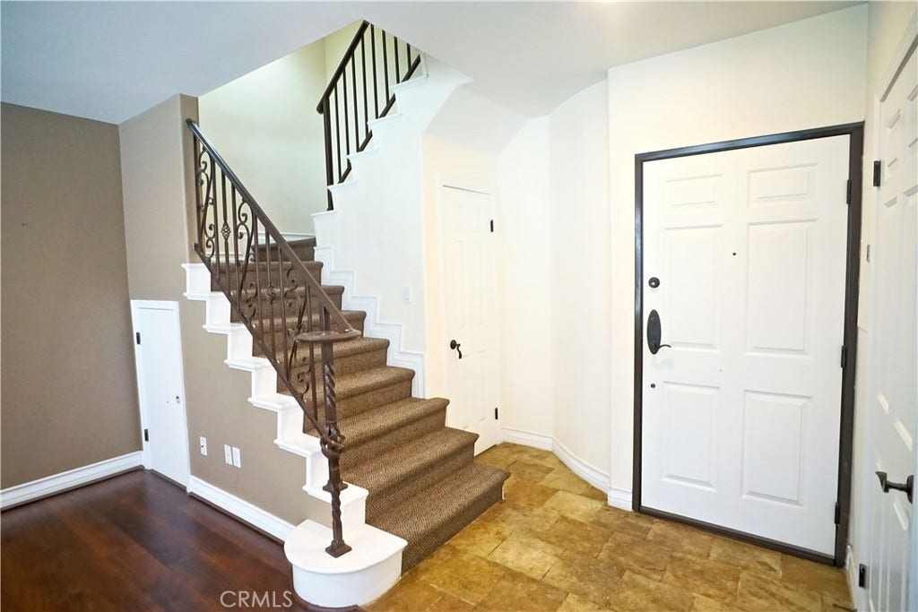 10623 Moorpark, North Hollywood, CA 91602 10623 Moorpark, North Hollywood, CA 91602