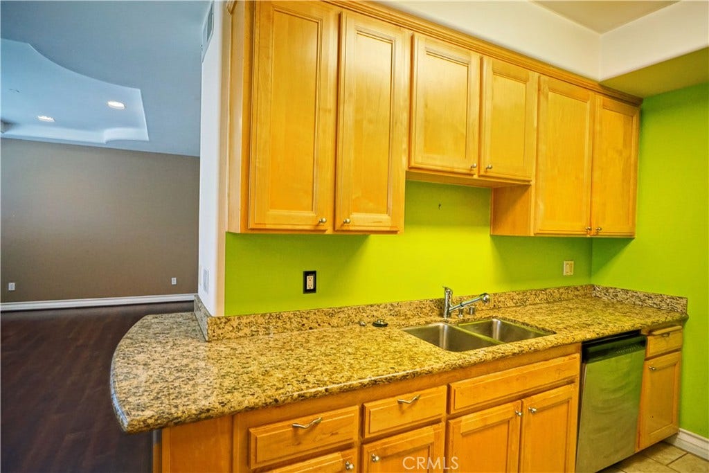10623 Moorpark, North Hollywood, CA 91602 10623 Moorpark, North Hollywood, CA 91602