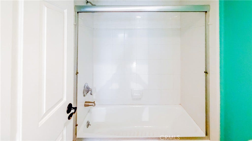 10623 Moorpark, North Hollywood, CA 91602 10623 Moorpark, North Hollywood, CA 91602