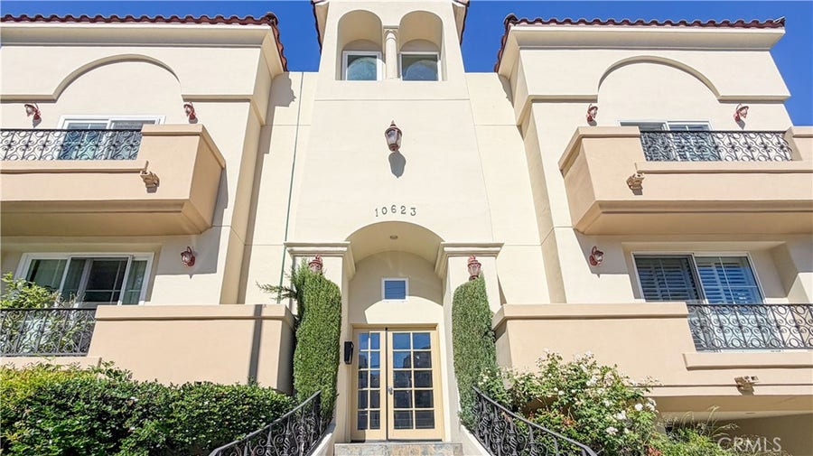 Property photo for 10623 Moorpark, North Hollywood, CA