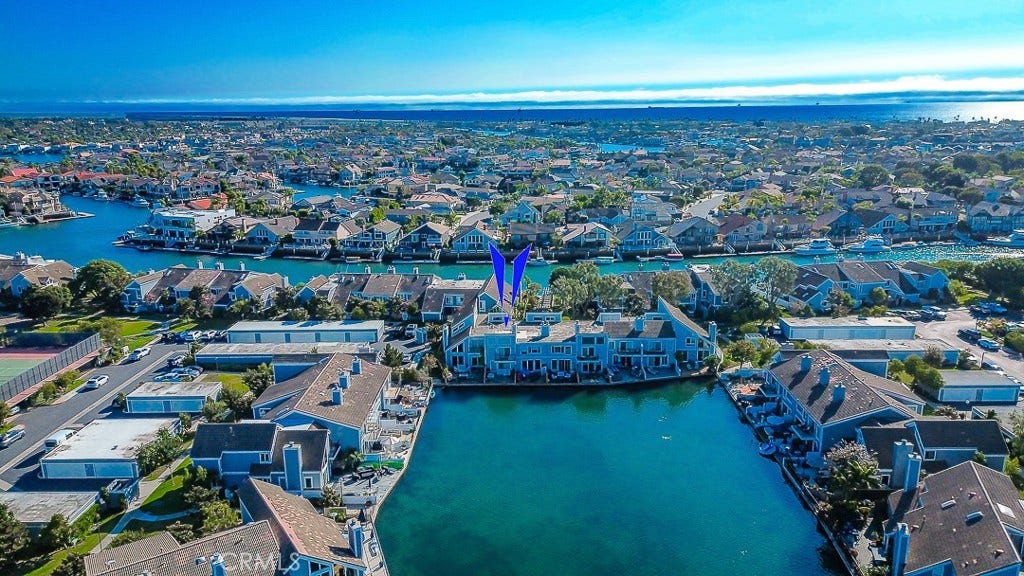 16125 Saint Croix Circle, Huntington Beach, CA 92649