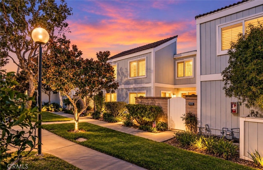 16125 Saint Croix Circle, Huntington Beach, CA 92649