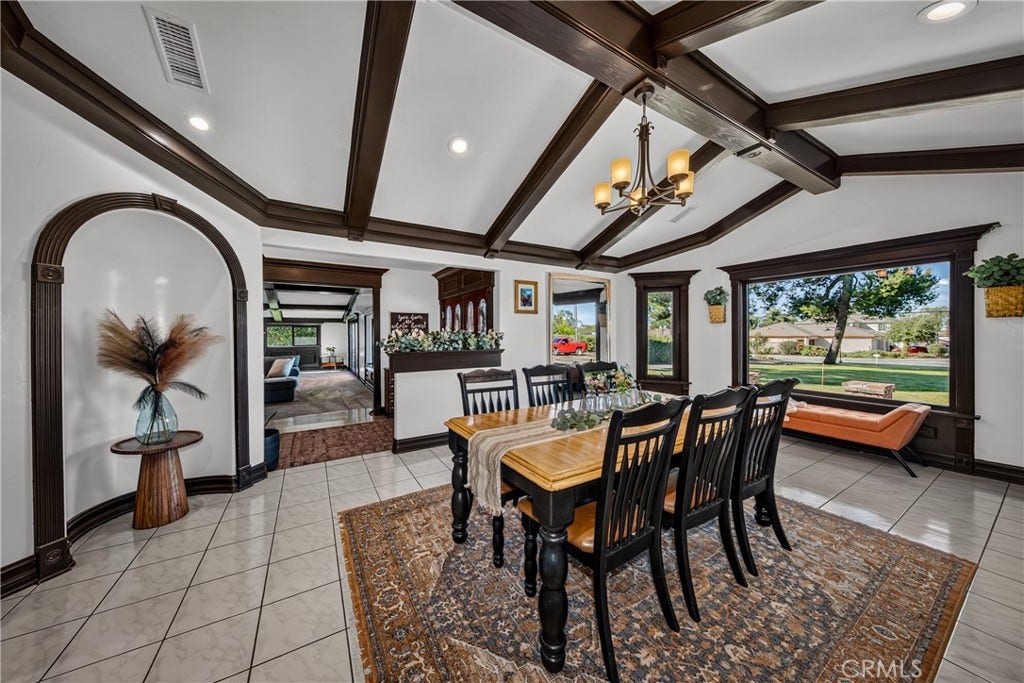 963 Bryant, Calimesa, CA 92320 Dining room