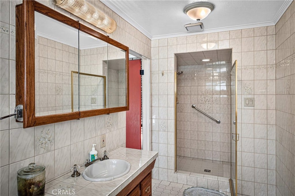 963 Bryant, Calimesa, CA 92320 In-Laws suite bathroom