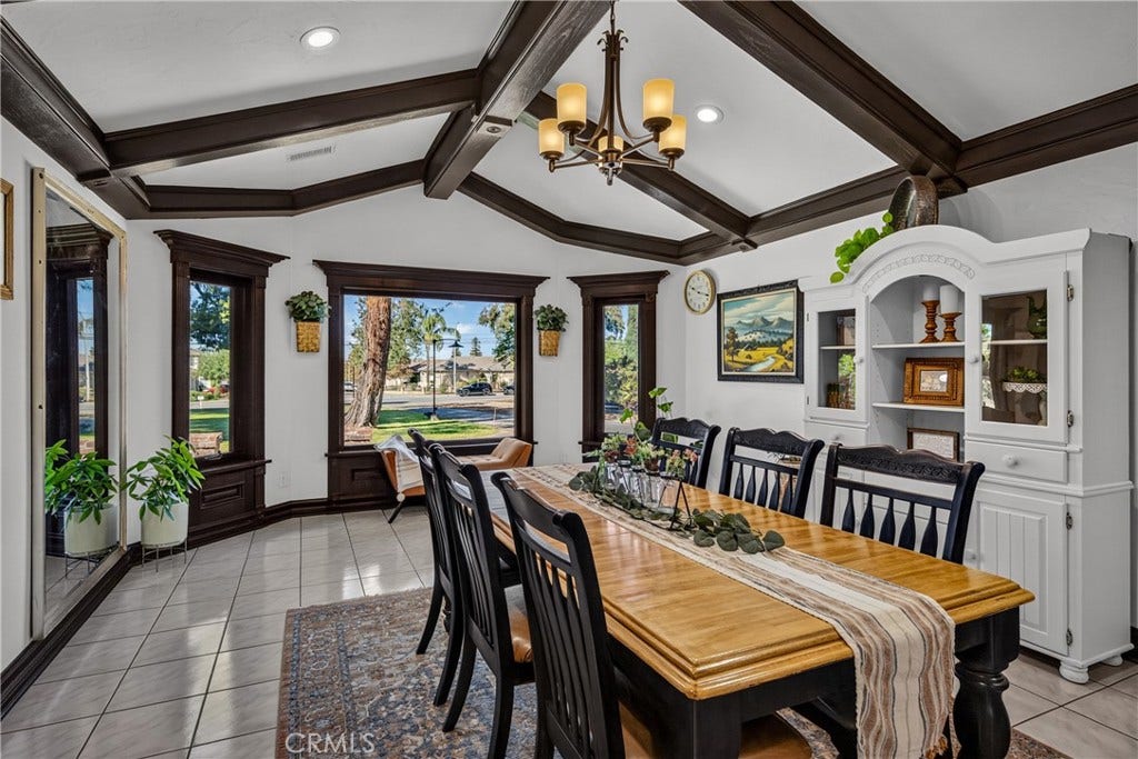 963 Bryant, Calimesa, CA 92320 Dining room