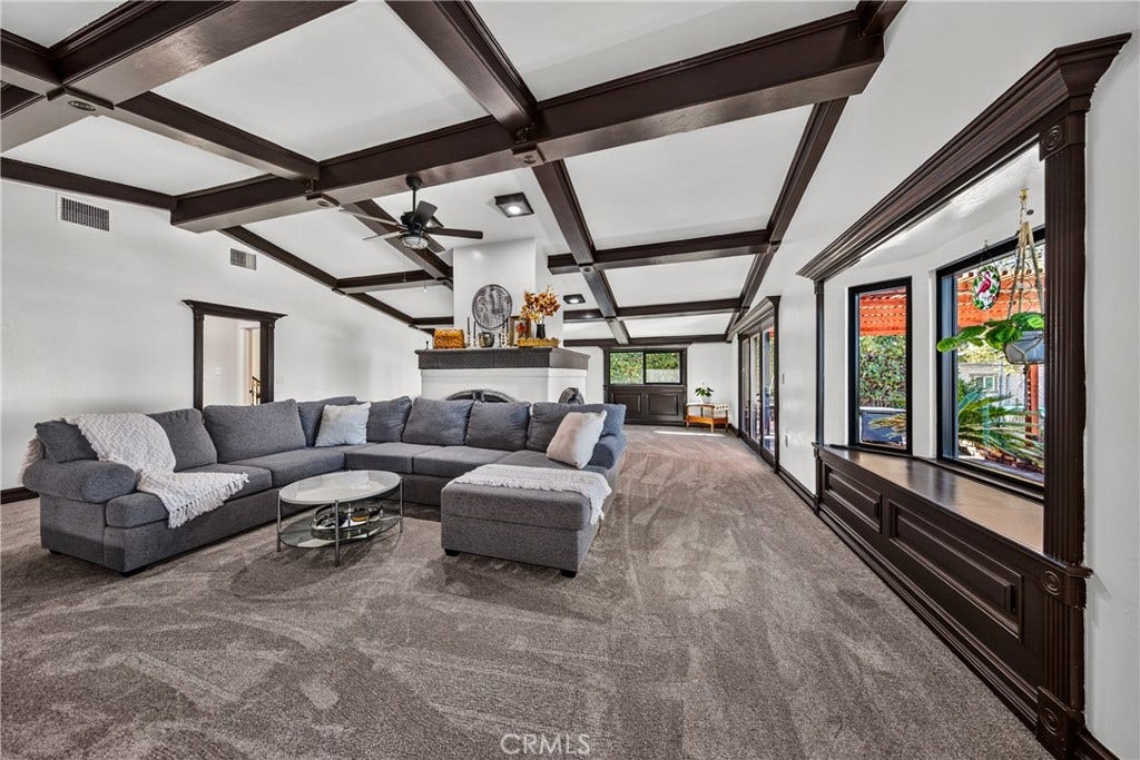 963 Bryant, Calimesa, CA 92320 Living room