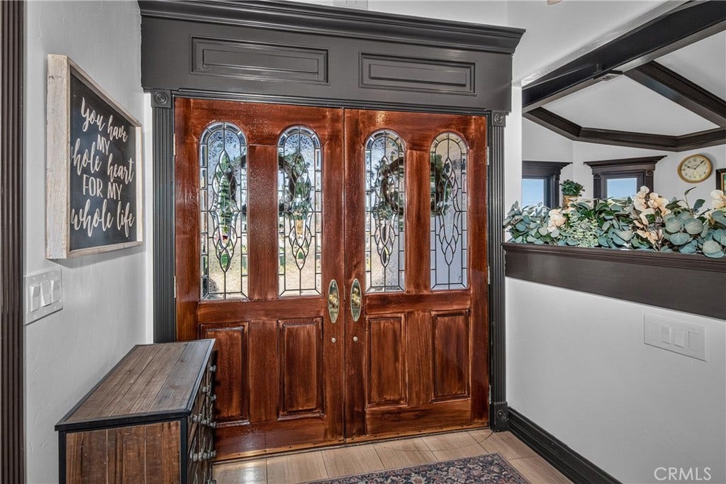 963 Bryant, Calimesa, CA 92320 Entry