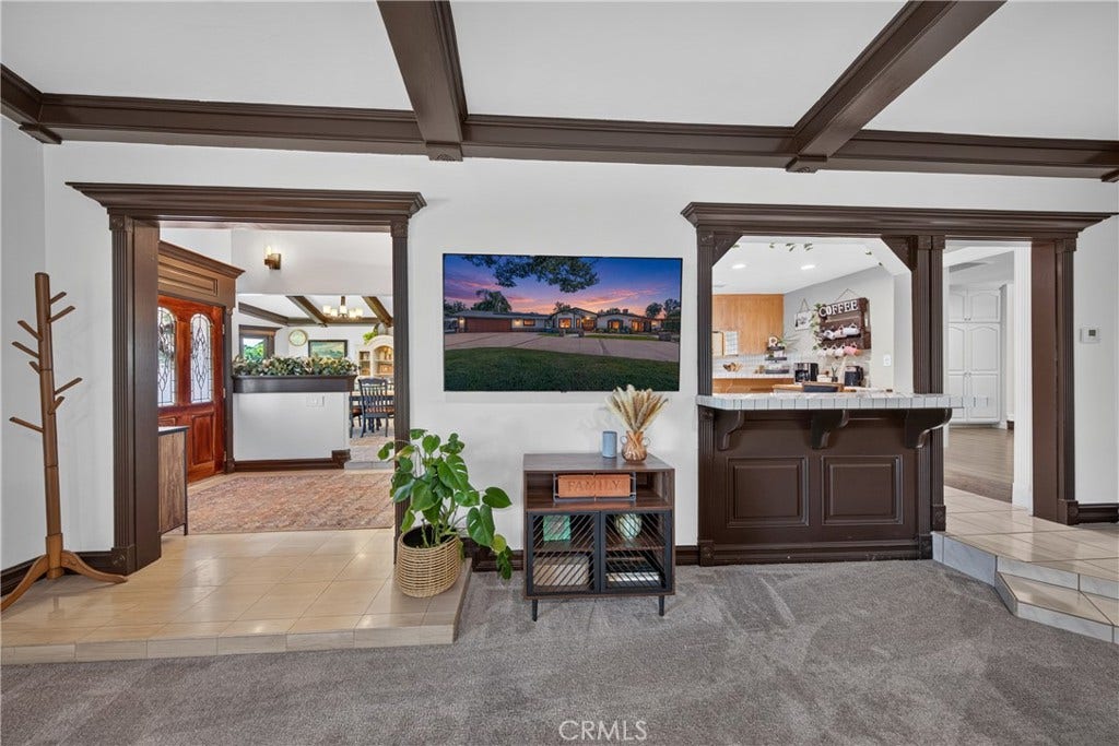 963 Bryant, Calimesa, CA 92320 Living room