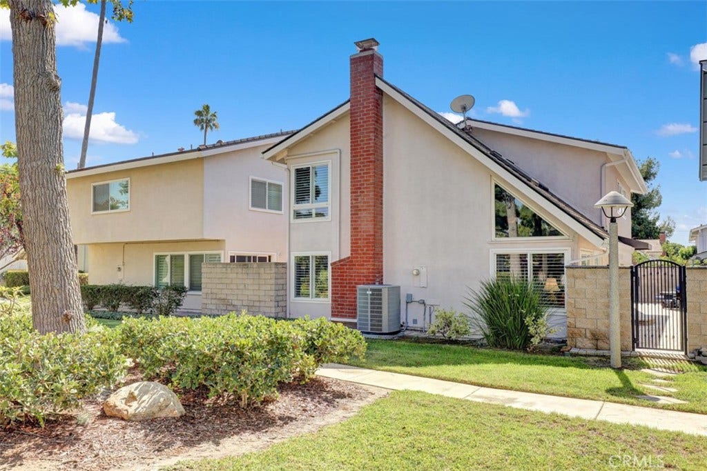 5021 Apollo Circle, Los Alamitos, CA 90720 Back of the house