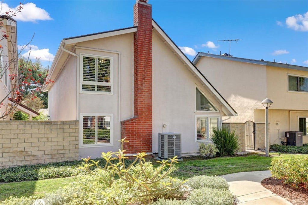 5021 Apollo Circle, Los Alamitos, CA 90720 Back of the house.