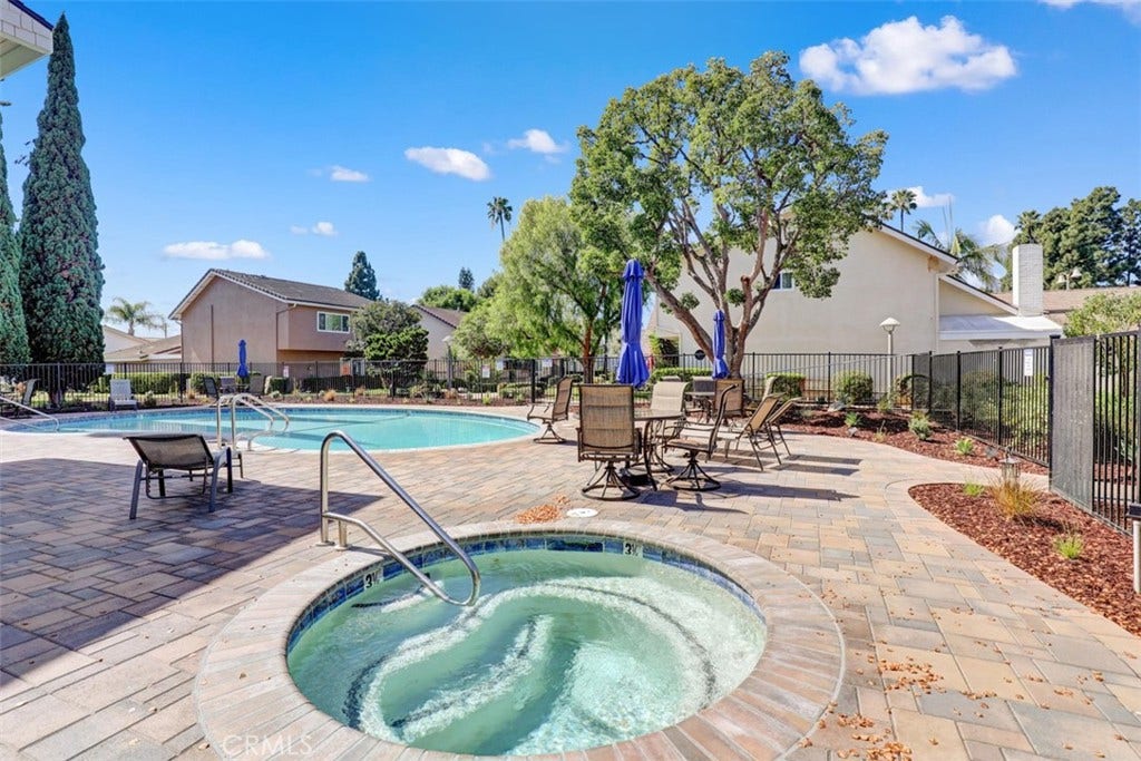 5021 Apollo Circle, Los Alamitos, CA 90720 Association Spa & Pool