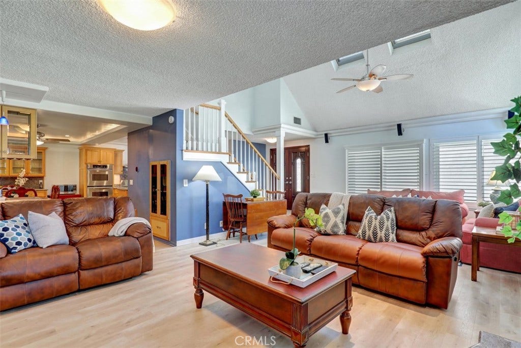 5021 Apollo Circle, Los Alamitos, CA 90720 Living Room toward Entry