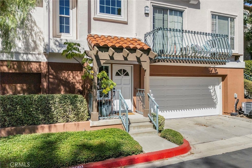 12703 Trent Jones Lane, Tustin, CA 92782 FRONT ENTRY