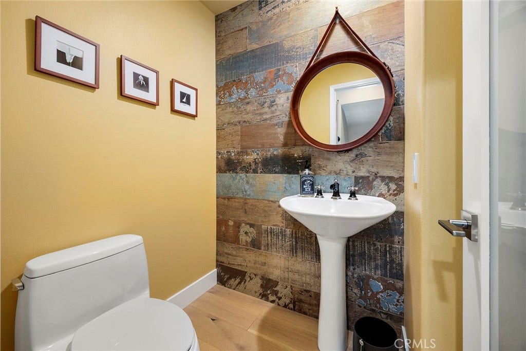 12703 Trent Jones Lane, Tustin, CA 92782 POWDER ROOM