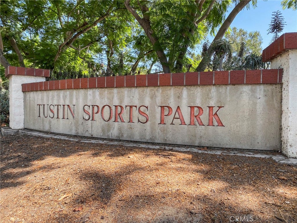 12703 Trent Jones Lane, Tustin, CA 92782 COMMUNITY SPORTS PARK