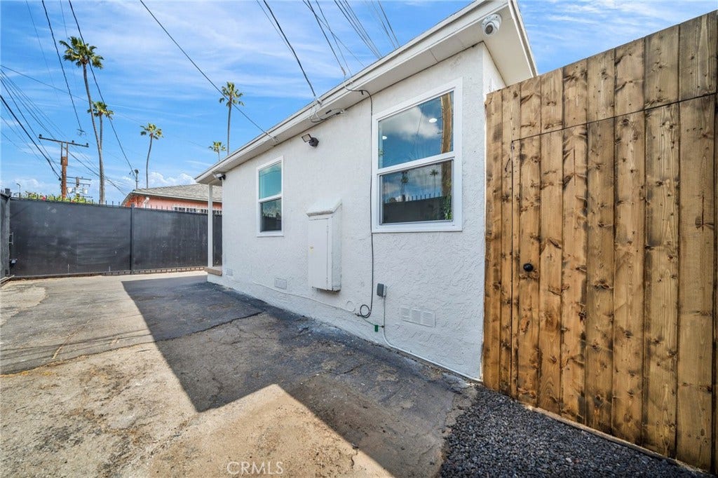 9611 S Vermont Ave, Los Angeles, CA 90044 9611 S Vermont Ave, Los Angeles, CA 90044