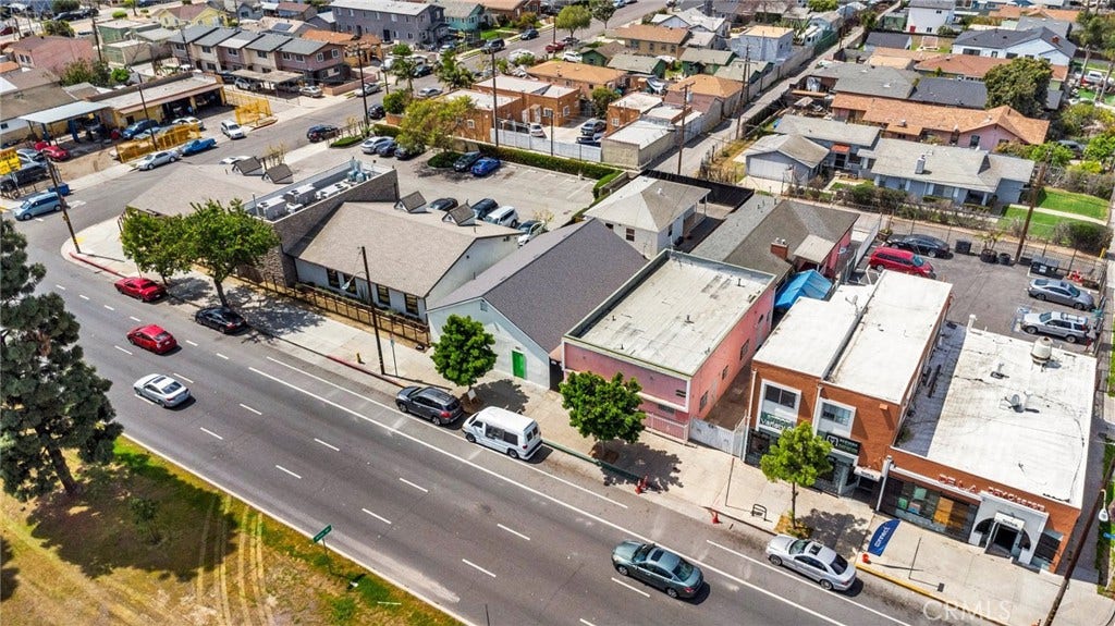 9611 S Vermont Ave, Los Angeles, CA 90044 9611 S Vermont Ave, Los Angeles, CA 90044