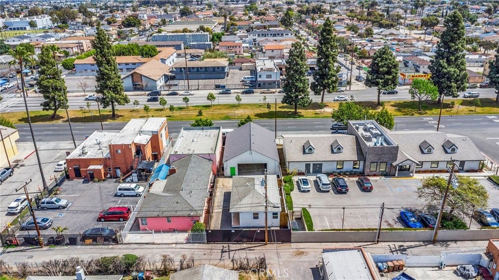 9611 S Vermont Ave, Los Angeles, CA 90044 9611 S Vermont Ave, Los Angeles, CA 90044