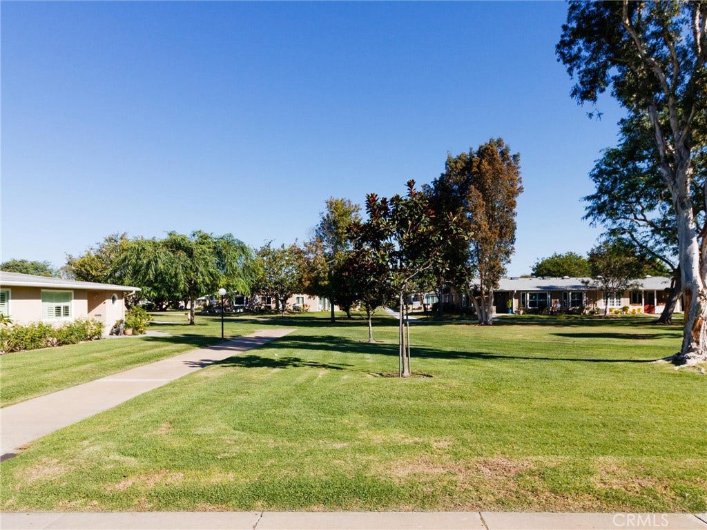 1400 Weeburn Road, #82-F, Seal Beach, CA 90740 1400 Weeburn Road, #82-F, Seal Beach, CA 90740