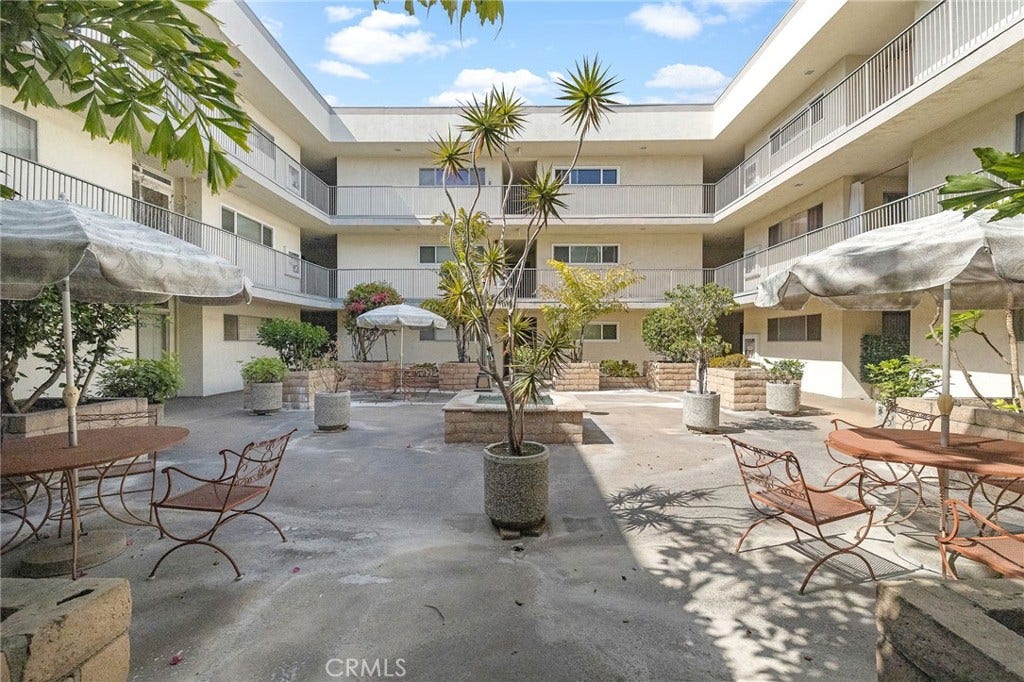 1187 E 3rd, #202, Long Beach, CA 90802 1187 E 3rd, #202, Long Beach, CA 90802